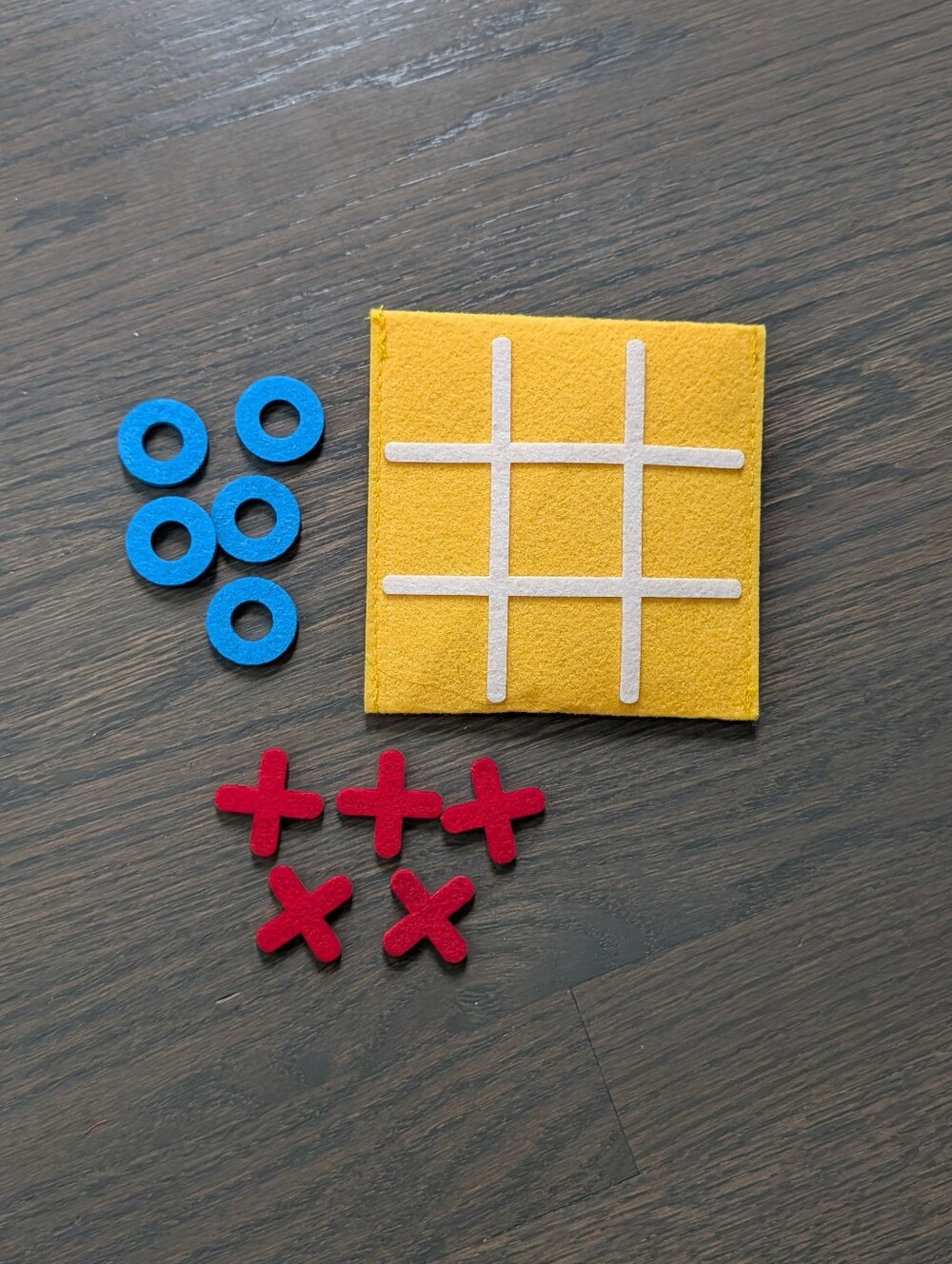 Portable Felt Tic-Tac-Toe Travel Game Set with Storage Pocket